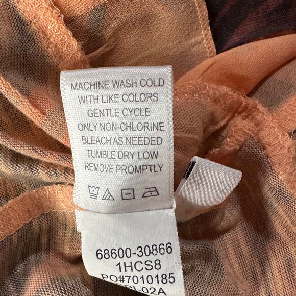 One World X-Large Top Geometric Sublimation Stretch Ruffled V-Neck Cap Sleeve - Picture 10 of 10